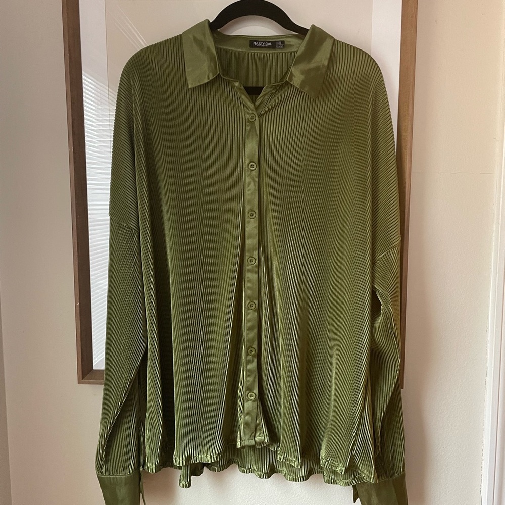 Nasty Gal Green Plisse Oversized Shirt - Size 10